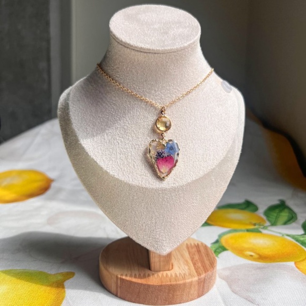 Floral Flower Petals Colorful Summer Abstract Resin Heart Fun Necklace